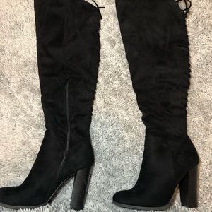 Black Knee high heeled boots